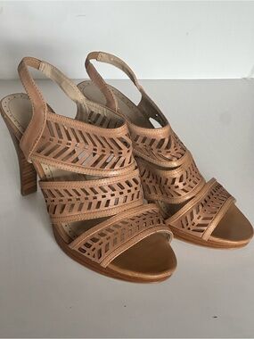 Adrienne Vittadini Tan Leather Laser Cut Caged Slingback Heels Size 10M